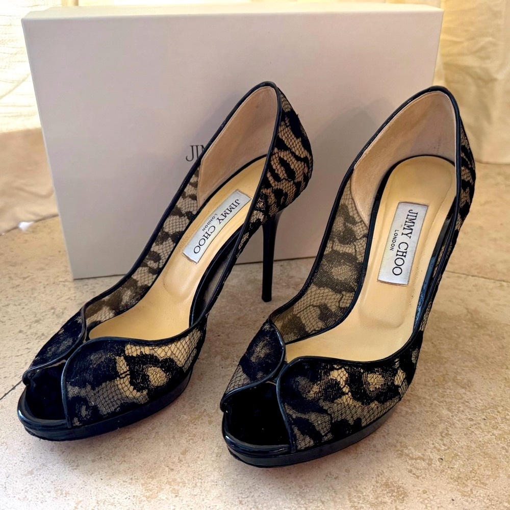 Jimmy Choo LACE/PATENT BLACK Belgic peep-tow pump sz 8.5